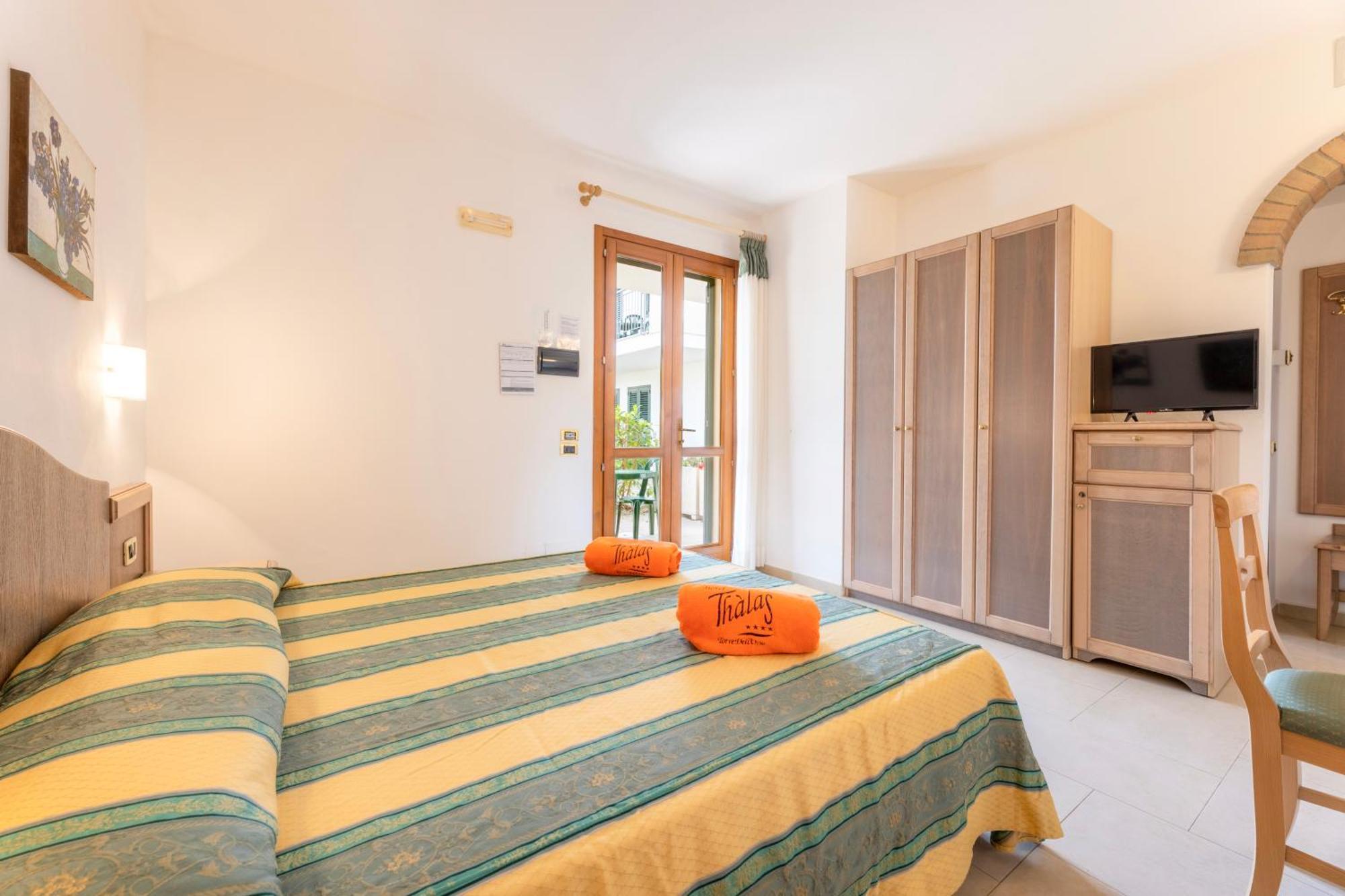 Hotel Thalas Club Torre dell'Orso Dış mekan fotoğraf