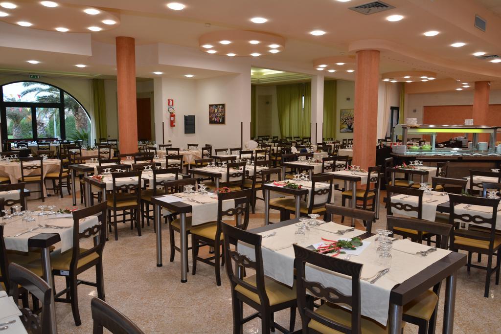 Hotel Thalas Club Torre dell'Orso Dış mekan fotoğraf